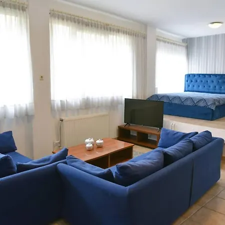 A Modern Bright In The Center Of Apartment *